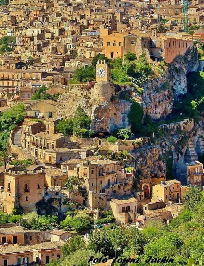 Le Rose Di Modica Villa ภายนอก รูปภาพ