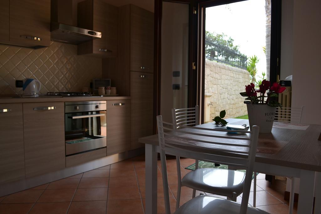 Le Rose Di Modica Villa ภายนอก รูปภาพ