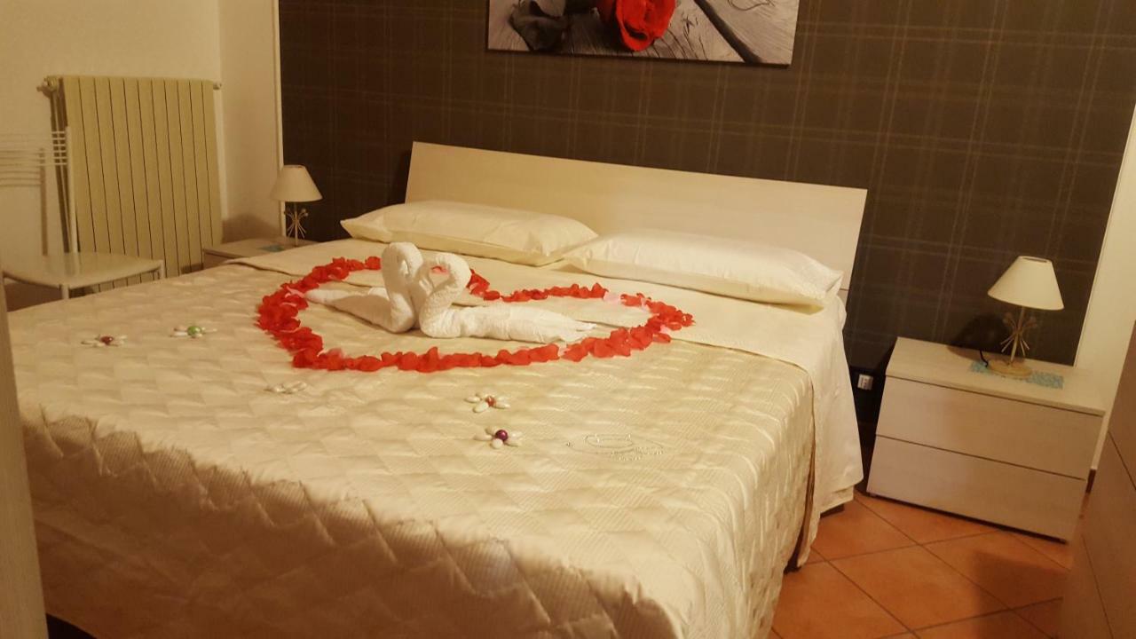 Le Rose Di Modica Villa ภายนอก รูปภาพ