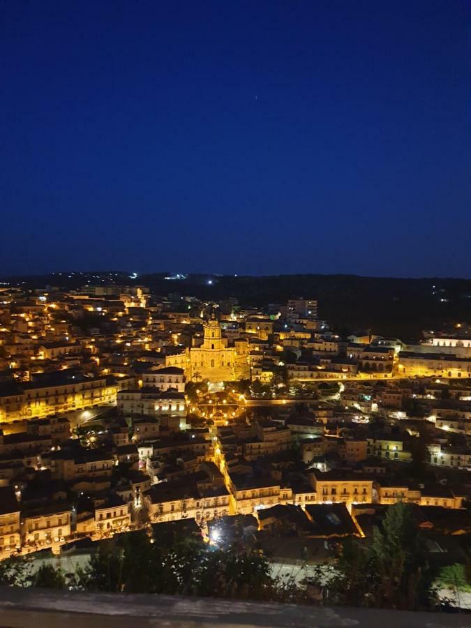 Le Rose Di Modica Villa ภายนอก รูปภาพ