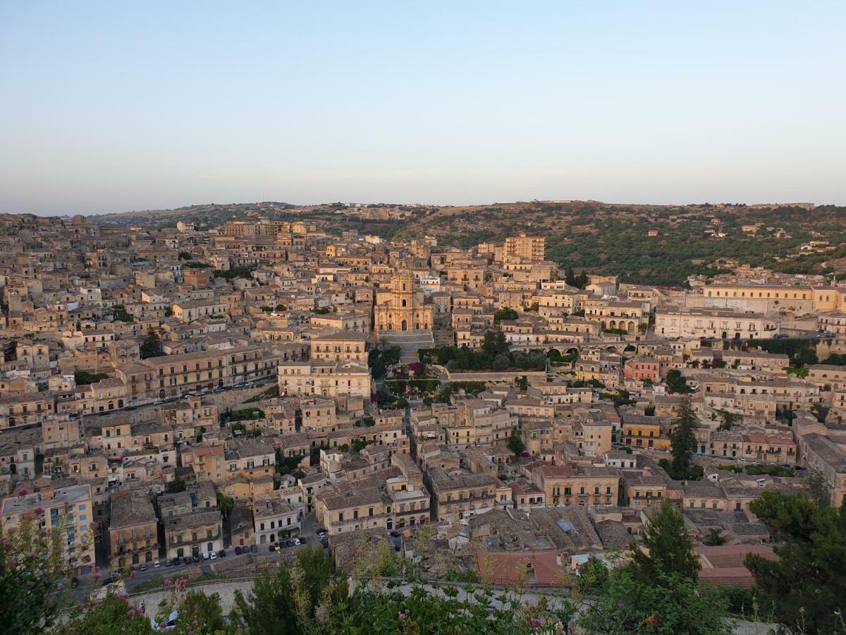 Le Rose Di Modica Villa ภายนอก รูปภาพ